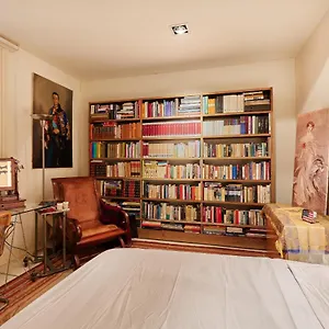 https://apt-tuapartamento-en-calle-curia-centro-ciudad.biarritzhotels.info